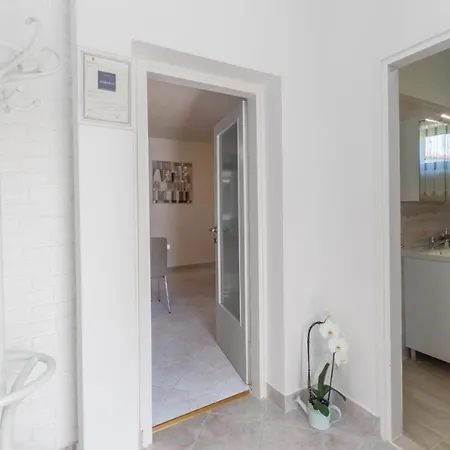 Apartment Edi Funtana